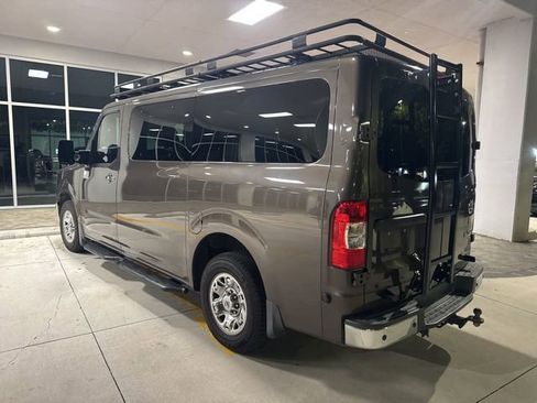 Used 2018 Nissan NV 3500 SL image 28