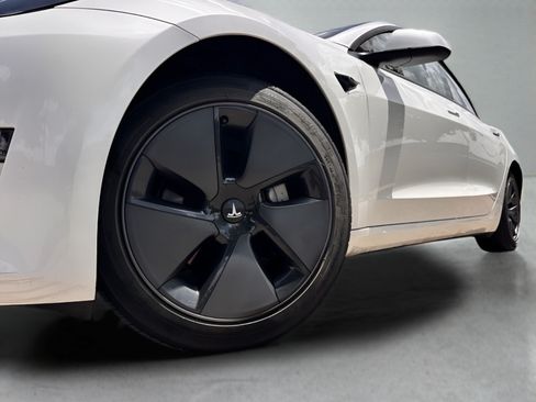 Used 2023 Tesla Model 3 Standard Range RWD image 27
