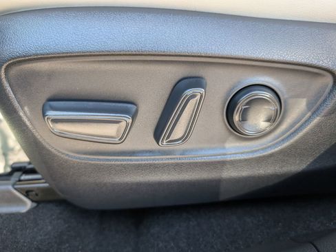 Used 2023 Toyota RAV4 Limited AWD/4WD image 18