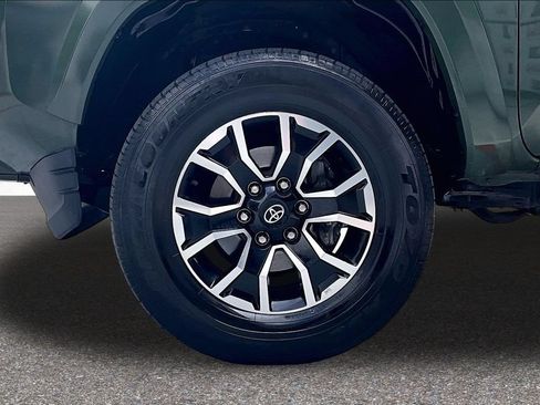 Used 2022 Toyota Tacoma TRD Sport w/ TRD Premium Sport Package RWD image 37