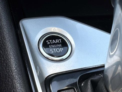 Used 2024 Nissan Altima 2.5 SV FWD image 30