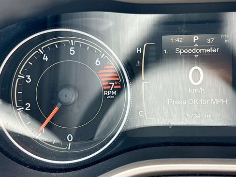Used 2016 Jeep Cherokee Latitude w/ Safety/Convenience Group FWD image 13