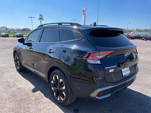 Used 2023 Kia Sportage X-Line w/ X-Line Premium Package image 5