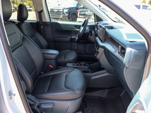 Used 2025 Ford Maverick Lariat w/ Black Appearance Package AWD/4WD image 40