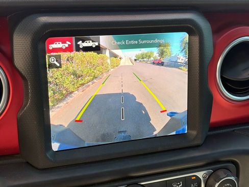 Used 2021 Jeep Gladiator Rubicon image 16