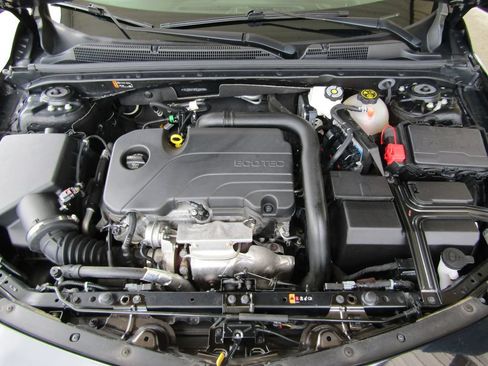 Used 2023 Chevrolet Malibu LT FWD image 27