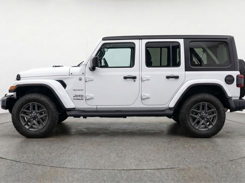 Used 2025 Jeep Wrangler Unlimited Sport AWD/4WD image 5