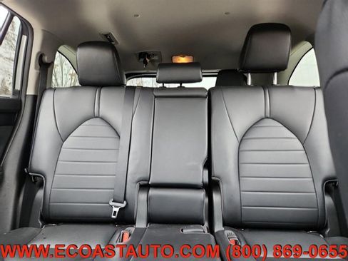 Used 2021 Toyota Highlander XLE image 12