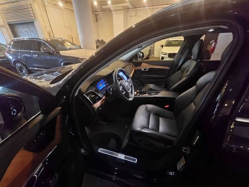 Certified 2023 Volvo XC90 B6 Plus w/ Protection Package AWD/4WD image 17