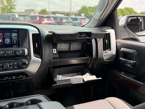 Used 2017 GMC Sierra 1500 SLE w/ SLE Value Package AWD/4WD image 22