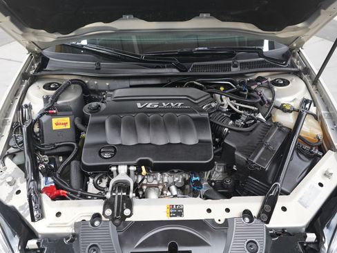 Used 2012 Chevrolet Impala LTZ FWD image 27