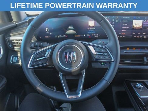 Used 2025 Buick Enclave Avenir image 12