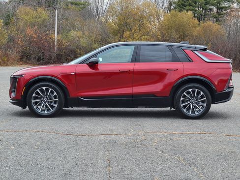 New 2026 Cadillac Lyriq Sport image 8