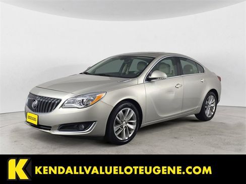 Used 2016 Buick Regal image 1