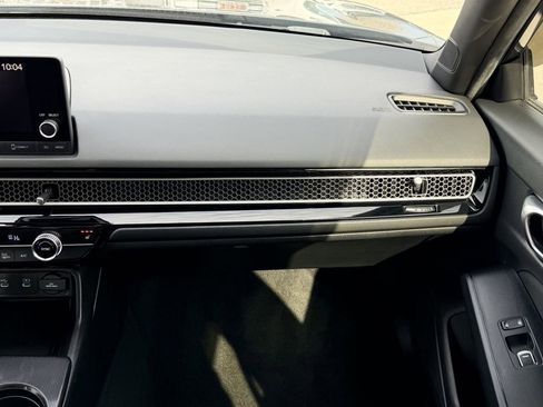 Used 2025 Honda Civic Sport image 16