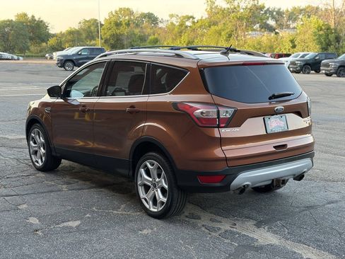 Used 2017 Ford Escape Titanium w/ Equipment Group 301A AWD/4WD image 5