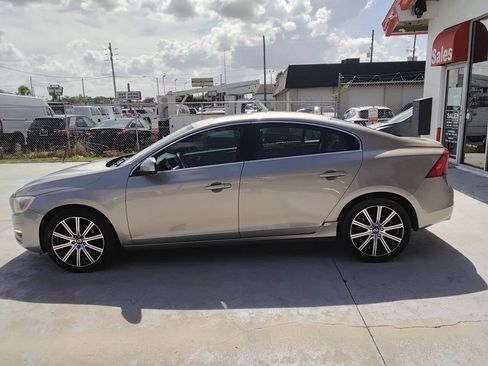 Used 2016 Volvo S60 T5 Inscription Platinum FWD image 4