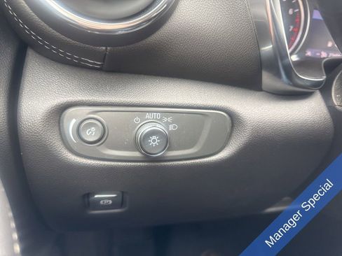 Used 2023 Chevrolet Blazer LT FWD image 21