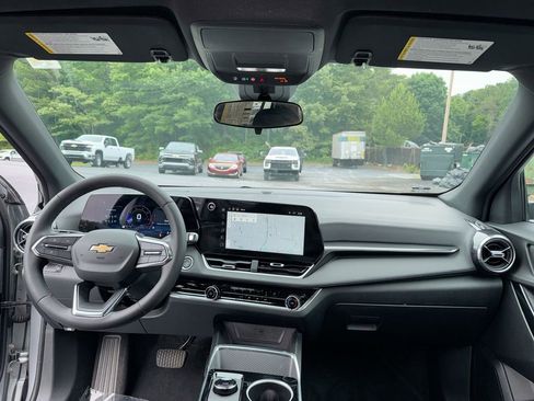 Used 2026 Chevrolet Equinox LT FWD image 31