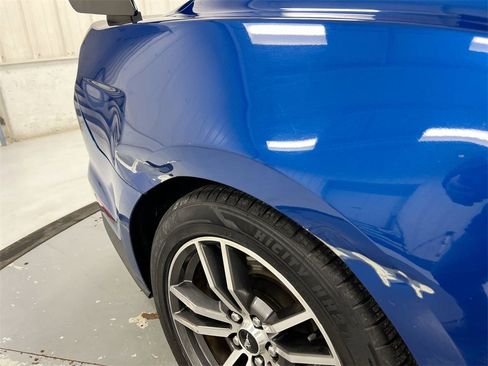 Used 2017 Ford Mustang Coupe image 26