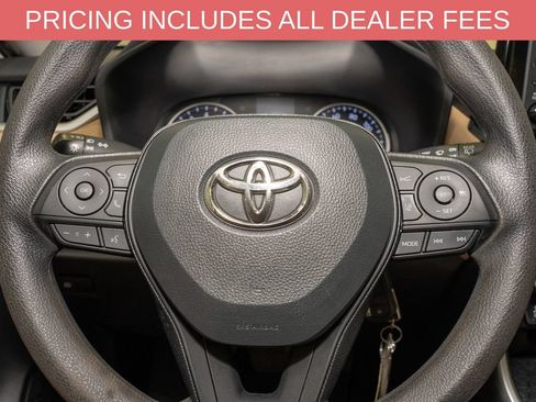 Used 2021 Toyota RAV4 LE FWD image 16
