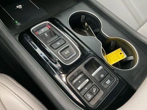 Certified 2025 Honda Pilot EX-L image 12