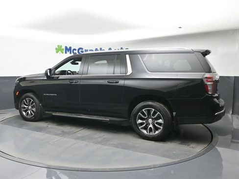 Used 2022 Chevrolet Suburban LT w/ Luxury Package image 26