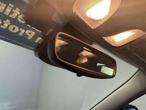 Used 2022 Jeep Cherokee Trailhawk image 28