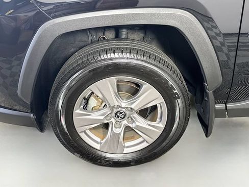 Used 2023 Toyota RAV4 XLE w/ Convenience Package AWD/4WD image 4