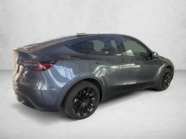 Used 2023 Tesla Model Y Long Range AWD/4WD image 4
