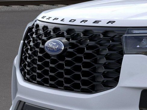 New 2026 Ford Explorer ST-Line w/ ST-Line Street Pack image 17