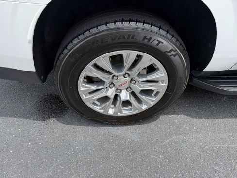 Used 2024 GMC Yukon XL Denali RWD image 46