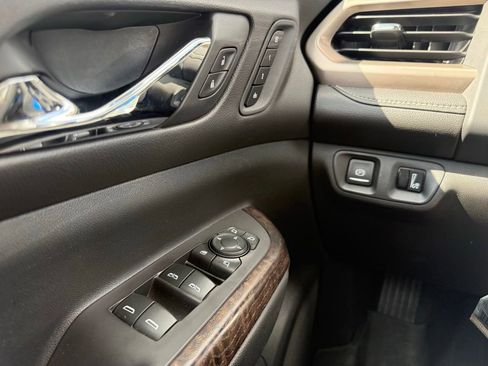 Used 2020 GMC Acadia Denali w/ Trailering Package image 7