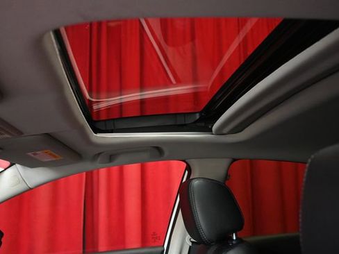 Used 2020 Honda Civic Touring image 12