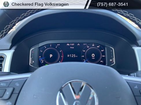 Used 2023 Volkswagen Atlas Cross Sport SE AWD/4WD image 36