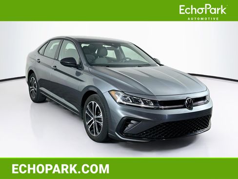 Used 2025 Volkswagen Jetta Sport FWD image 1