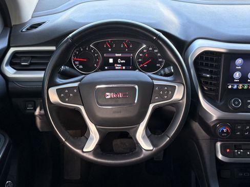 Used 2023 GMC Acadia SLT image 8