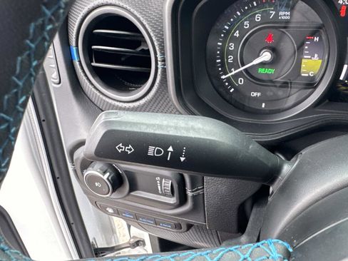 Used 2024 Jeep Wrangler Unlimited Rubicon 4xe AWD/4WD image 28