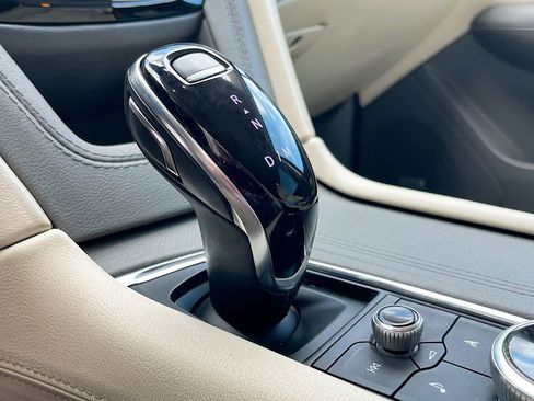 Used 2024 Cadillac XT5 Premium Luxury AWD/4WD image 17
