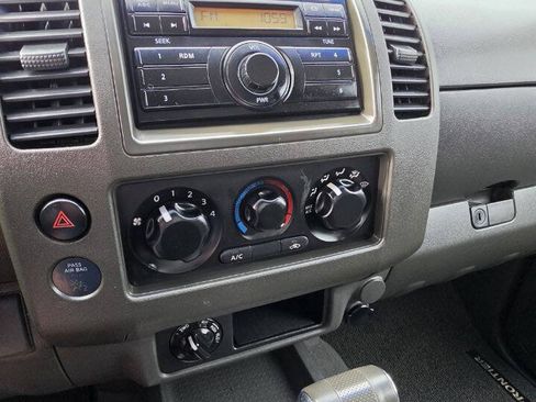 Used 2008 Nissan Frontier SE w/ SE Value Truck Pkg AWD/4WD image 15