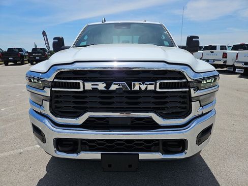 New 2026 RAM 2500 Tradesman AWD/4WD image 12