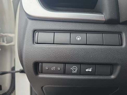 Used 2023 Nissan Rogue Platinum AWD/4WD image 17
