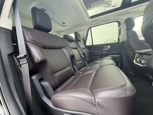 New 2025 Ford Expedition Platinum w/ Platinum Ultimate Package image 30