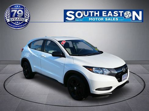 Used 2016 Honda HR-V LX image 2