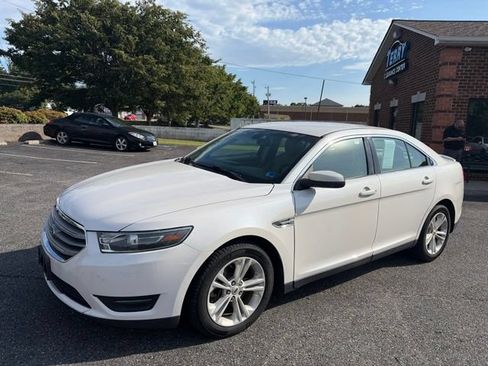 Used 2016 Ford Taurus SEL w/ Equipment Group 201A FWD image 2