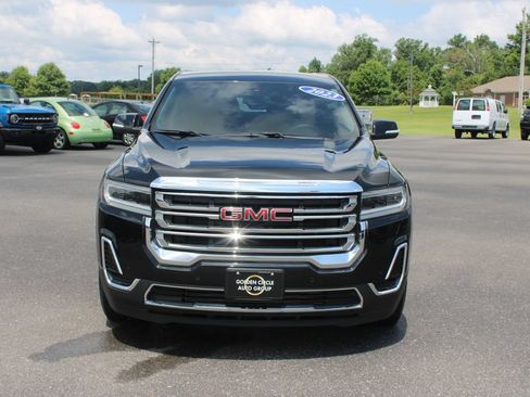 Used 2023 GMC Acadia SLE FWD image 3
