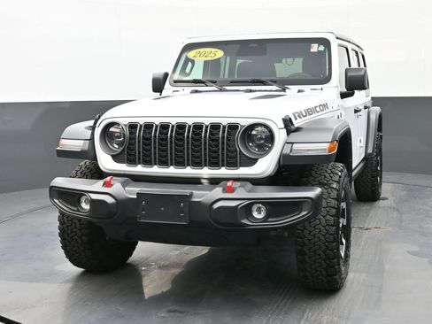 Used 2025 Jeep Wrangler Unlimited Rubicon image 7