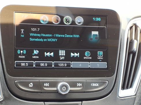 Used 2016 Chevrolet Malibu LT FWD image 17