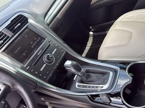 Used 2016 Ford Fusion Titanium FWD image 20