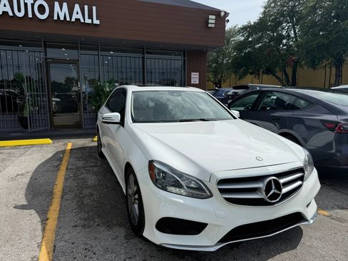 Used 2016 Mercedes-Benz E 350 Sedan w/ Premium Package image 3